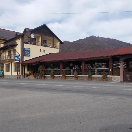 Hotel Adonis Arefu Exterior foto